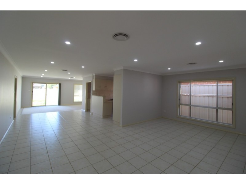 4 Gras Street, Griffith NSW 2680