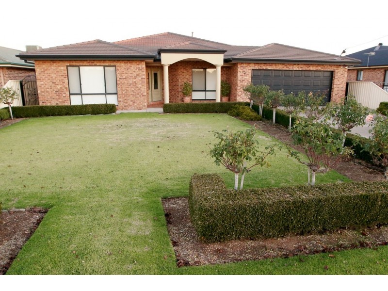 48 Leonard Road, Hanwood NSW 2680