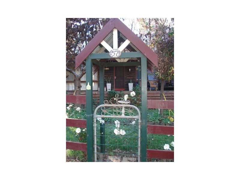 57 Silver Parrot Road, Flowerdale VIC 3658