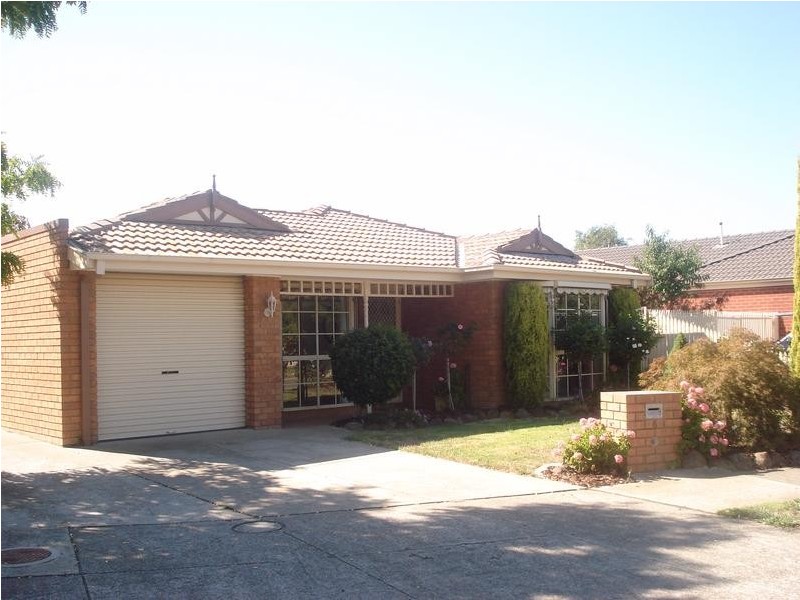 6 Roslyn Way, Whittlesea VIC 3757