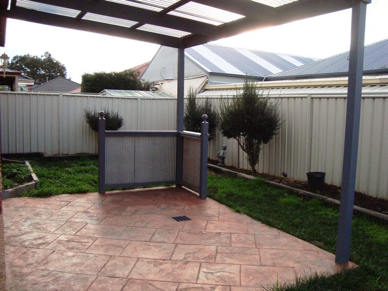 4 Heathwood Close, Craigieburn VIC 3064