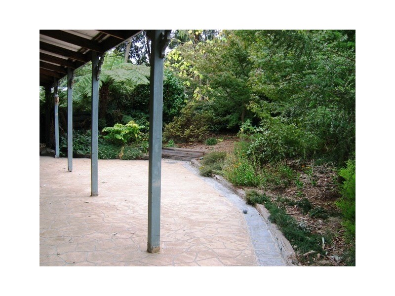 261 Kinglake-Glenburn Road,, Kinglake VIC 3763