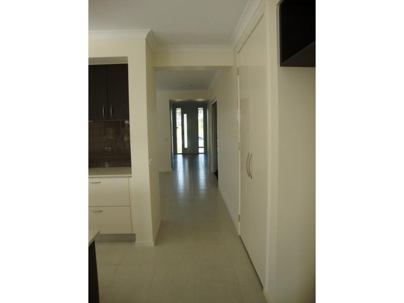 12 Pimpinella Pass, Mernda VIC 3754