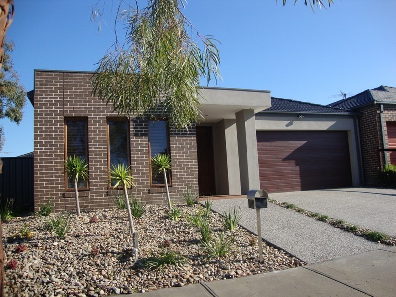 11 Greig Drive, Mernda VIC 3754