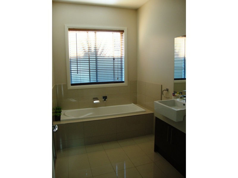 11 Greig Drive, Mernda VIC 3754