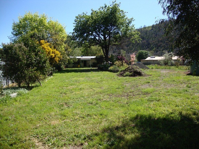 15 Riverside Crescent, Flowerdale VIC 3717