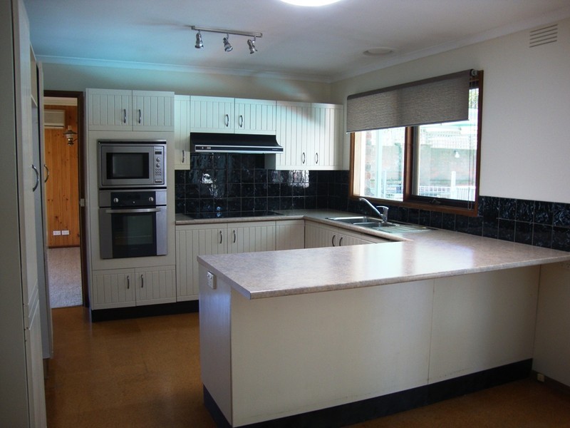 240 Sixth Avenue, Eden Park VIC 3757