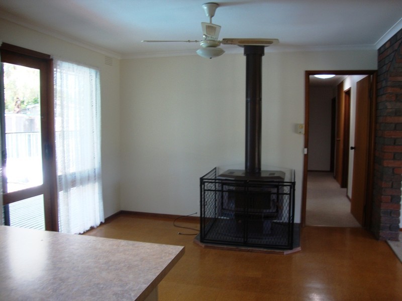 240 Sixth Avenue, Eden Park VIC 3757