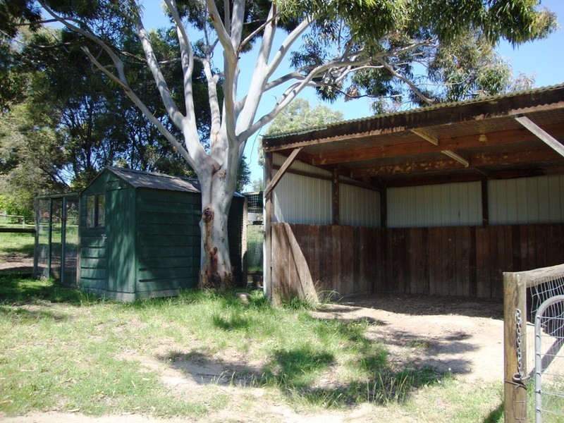 240 Sixth Avenue, Eden Park VIC 3757