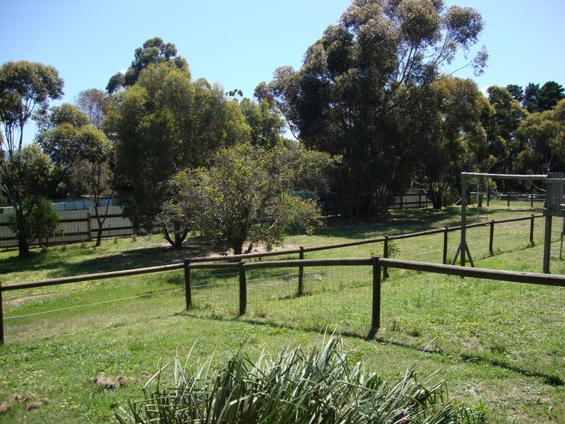 240 Sixth Avenue, Eden Park VIC 3757