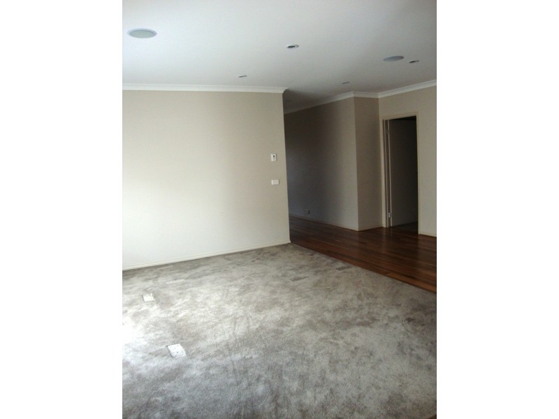 57 Coulthard Crescent, Doreen VIC 3754