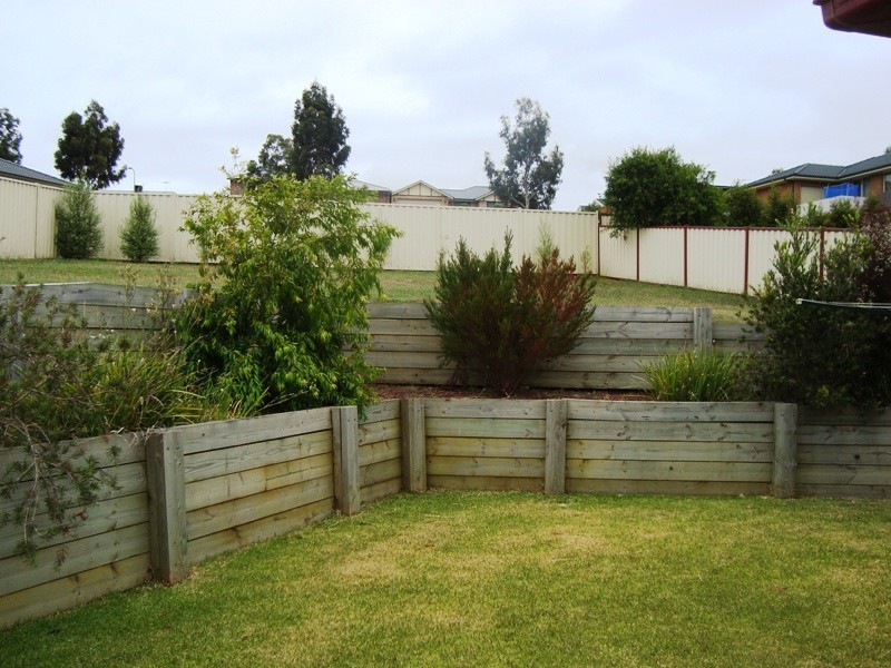 8 Curlew Drive, Whittlesea VIC 3757