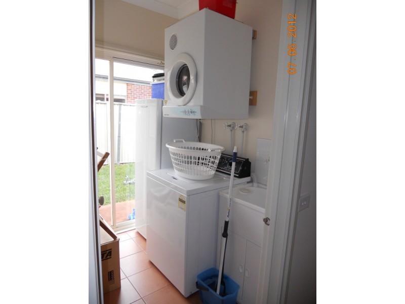 2 Heathwood Close, Craigieburn VIC 3064