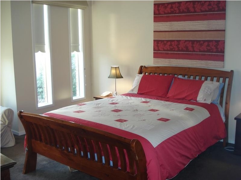 18 Campaspe Drive, Whittlesea VIC 3757