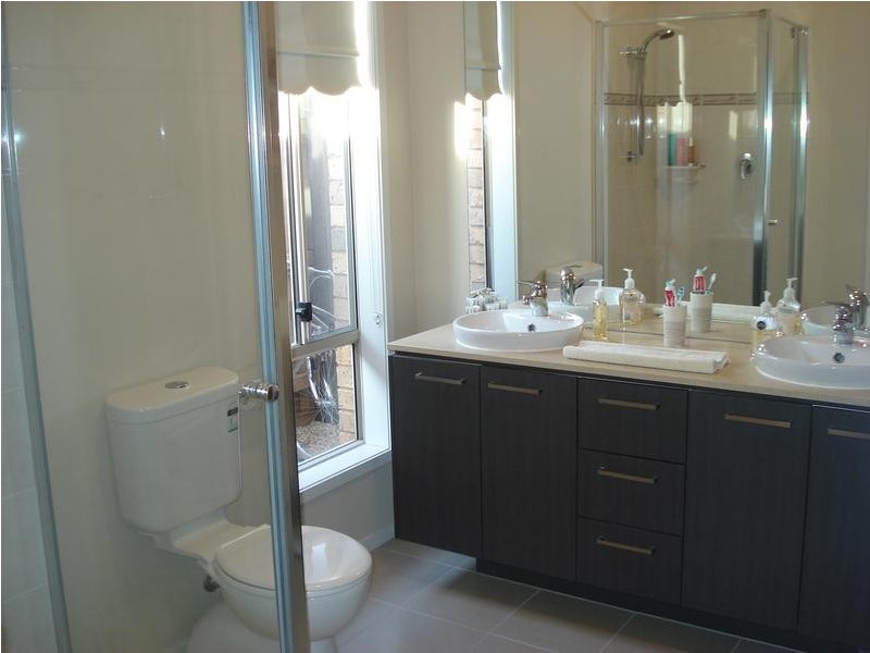 18 Campaspe Drive, Whittlesea VIC 3757