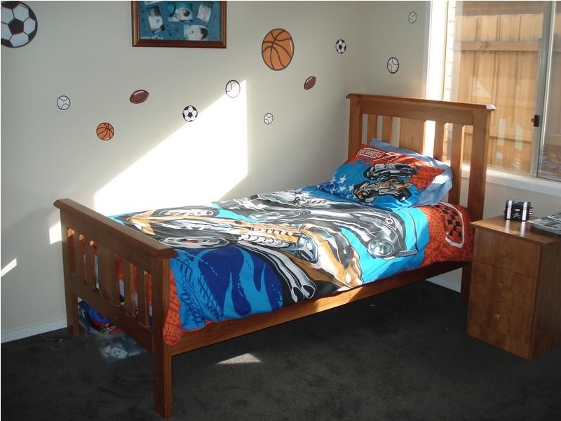 18 Campaspe Drive, Whittlesea VIC 3757