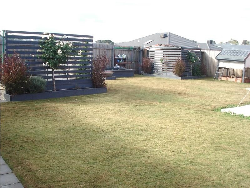 18 Campaspe Drive, Whittlesea VIC 3757