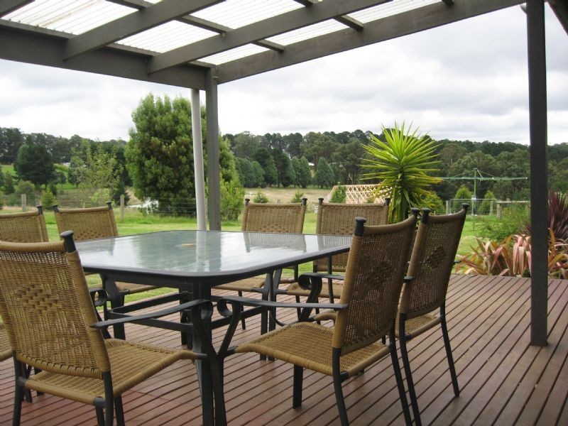 110 Wallaby Way, Kinglake West VIC 3757