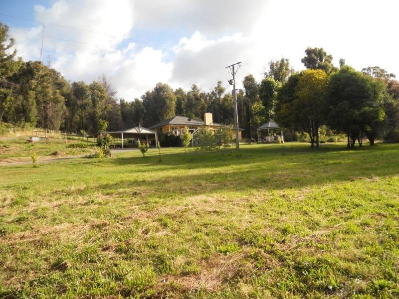 1932 Whittlesea/Yea Road, Kinglake West VIC 3757