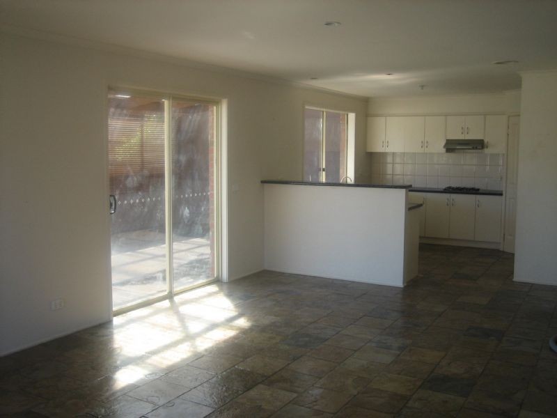 7 Curlew Drive, Whittlesea VIC 3757