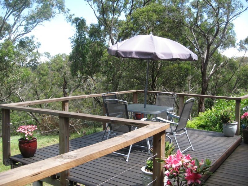 5 Sixteenth Avenue, Eden Park VIC 3757