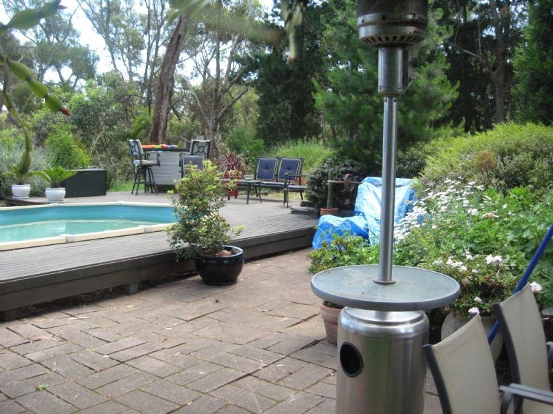 5 Sixteenth Avenue, Eden Park VIC 3757