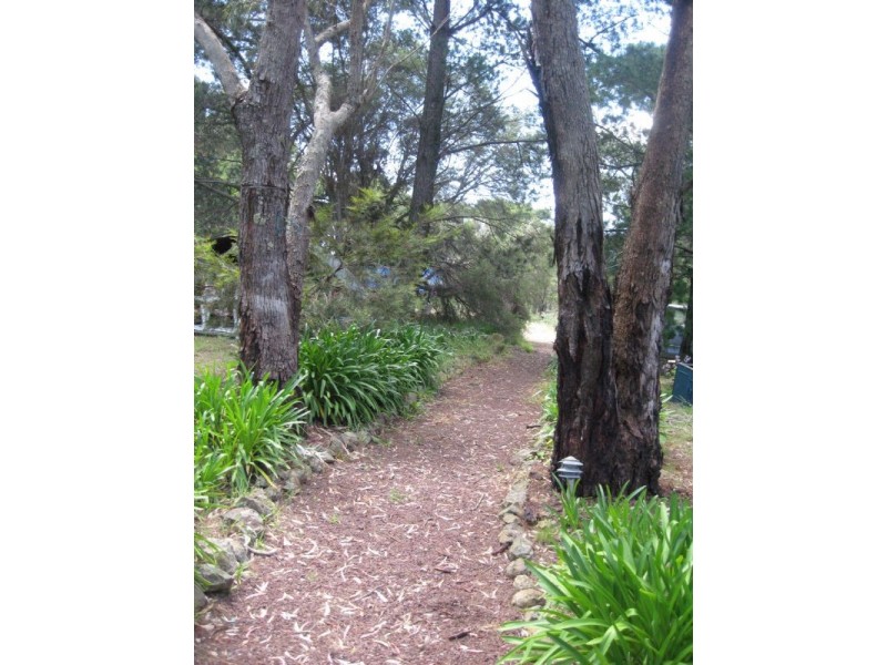 5 Sixteenth Avenue, Eden Park VIC 3757