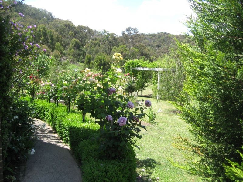 100 Seventeenth Avenue, Eden Park VIC 3757