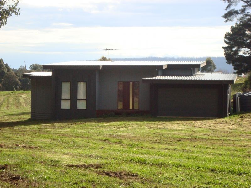 95 Watsons Road, Kinglake West VIC 3757