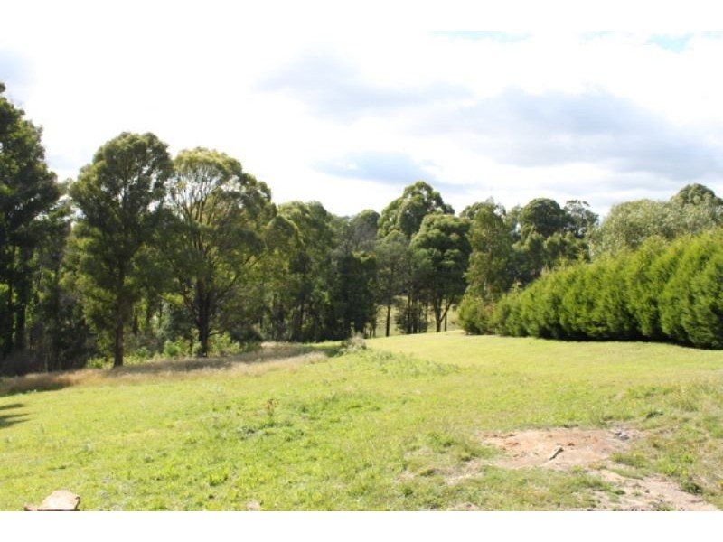 72 Edward Staff Drive, Kinglake VIC 3763