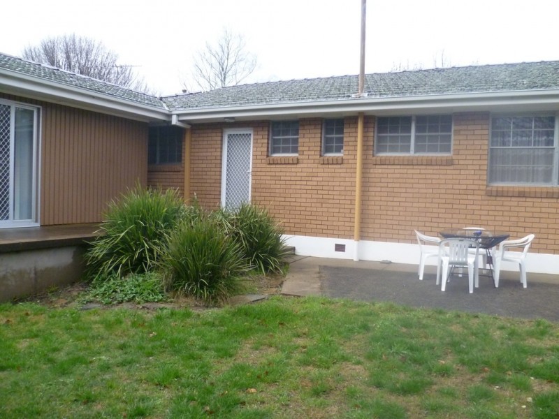 145 Matthews Avenue, Orange NSW 2800