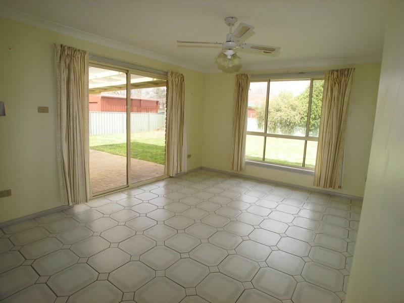 14 Jarrah Place, Orange NSW 2800