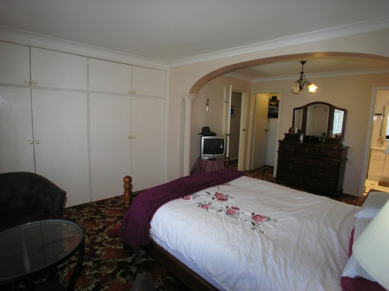 24 Boronia Crescent, Orange NSW 2800