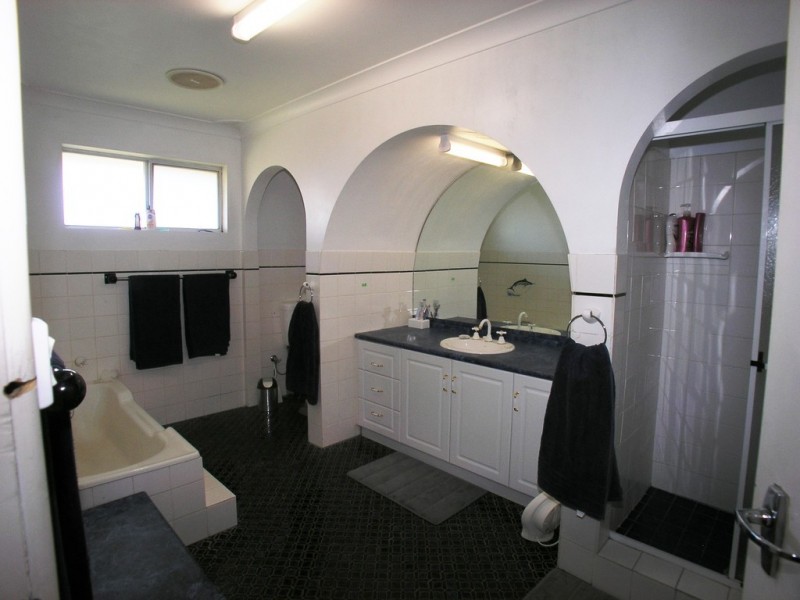 24 Boronia Crescent, Orange NSW 2800