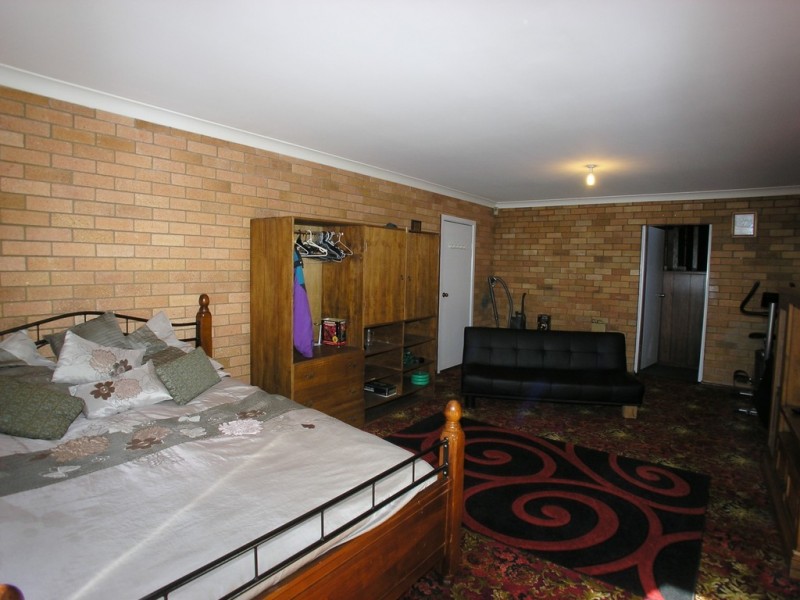 24 Boronia Crescent, Orange NSW 2800