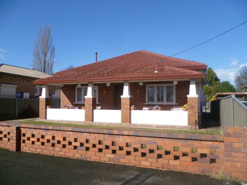 22 Caroline Street, Orange NSW 2800
