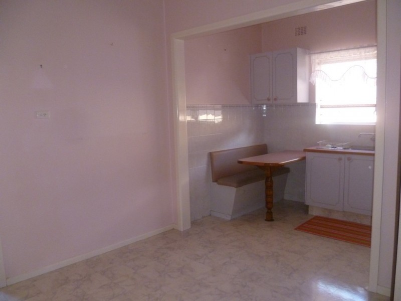 22 Caroline Street, Orange NSW 2800