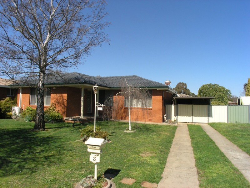 3 Courallie Drive, Orange NSW 2800