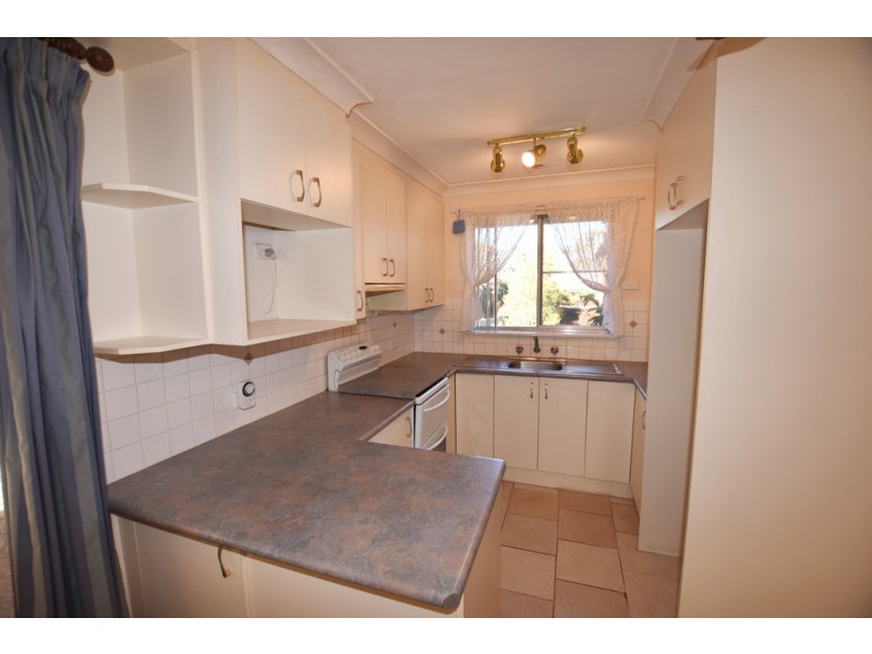 3 Courallie Drive, Orange NSW 2800