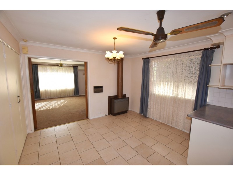 3 Courallie Drive, Orange NSW 2800