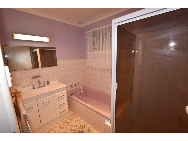 3 Courallie Drive, Orange NSW 2800