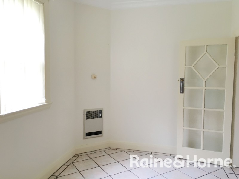 90 Warrendine Street, Orange NSW 2800