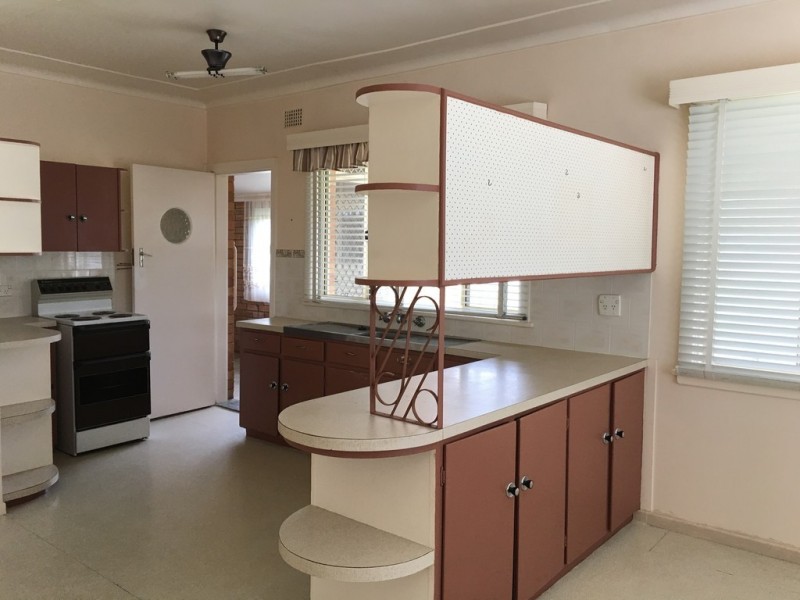 361 Peisley Street, Orange NSW 2800