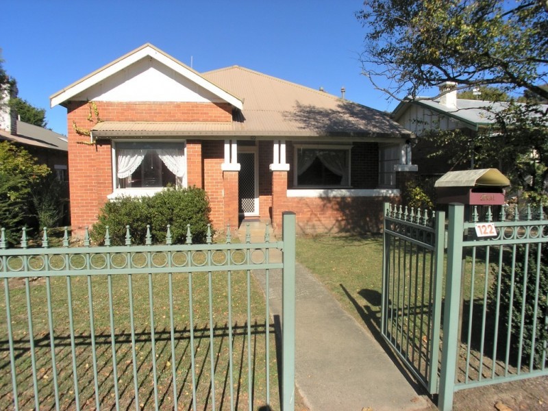 122 Moulder Street, Orange NSW 2800