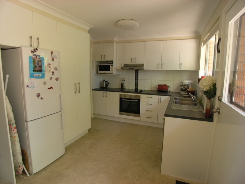 2 Annis Avenue, Orange NSW 2800