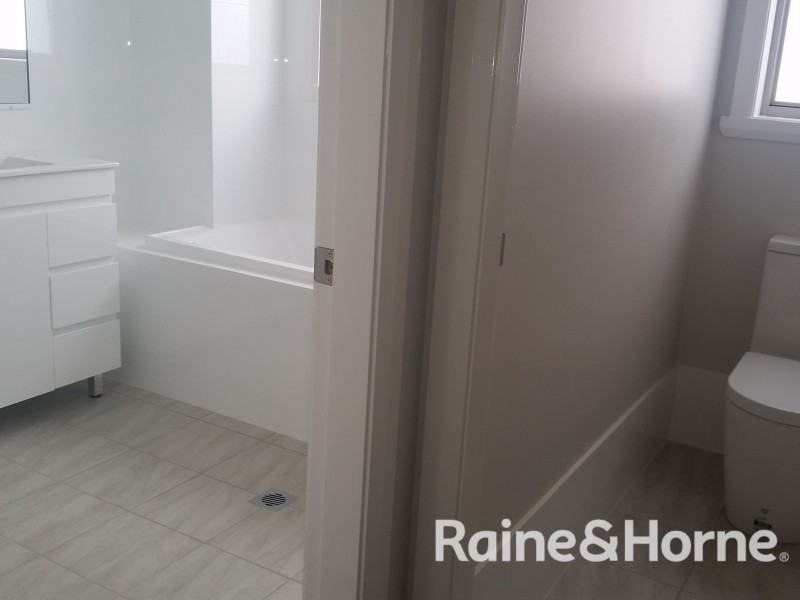 6 Whitney Place, Orange NSW 2800