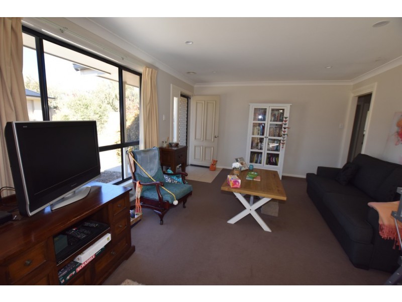 2/93 Margaret Street, Orange NSW 2800
