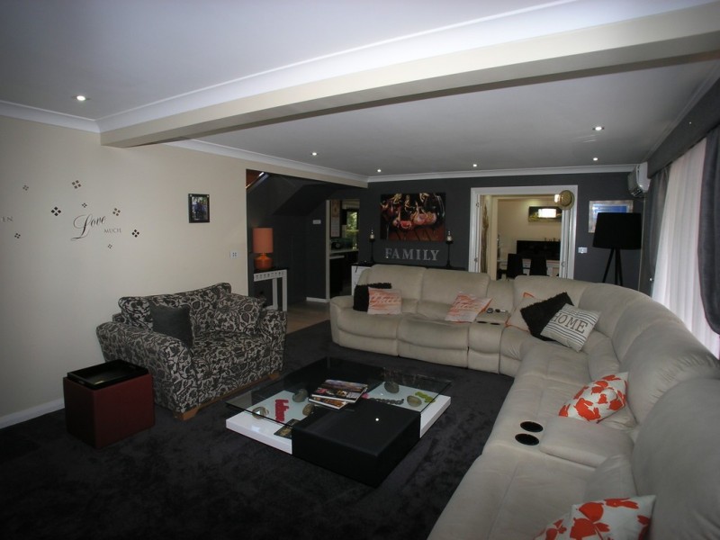 13 Wahratta Way, Orange NSW 2800