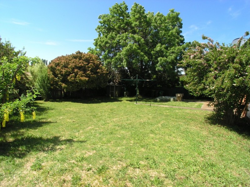35 Boronia Crescent, Orange NSW 2800