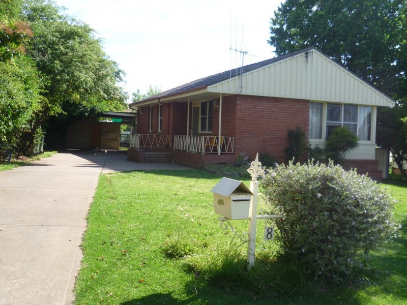 8 Leumeah Road, Orange NSW 2800
